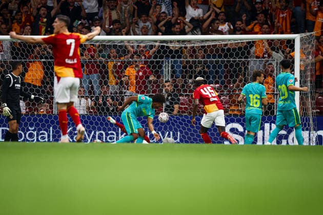 Galatasaray vs Villarreal CF friendly match Victor Osimhen of Galatasaray scores during the match. Galatasaray and Villarreal CF faced each other during friendly match. The match took place Ali Sami Yen Rams Park Stadium on August 8th, 2026. Istanbul Istanbul Turkey Copyright: xBurakxBasturkx