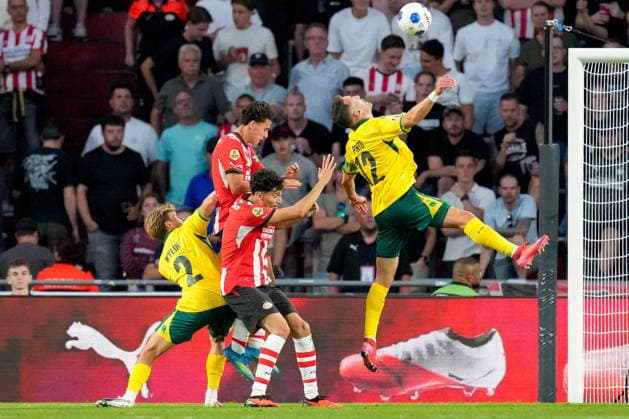 Siebe Wylin (Fortuna Sittard), Noah Fernandez (PSV Eindhoven), Amir Bouhamdi (PSV Eindhoven) und Ivo Pinto (Fortuna Sittard) battle for the ball during the Eredivisie 2026 27 match between PSV and Fortuna Sittard at Philips Stadion on August 8, 2026 in Eindhoven, Netherlands. (Photo by Alex Gottschalk DeFodi Images) - *** Siebe Wylin of Fortuna Sittard, Noah Fernandez of PSV Eindhoven, Amir Bouhamdi of PSV Eindhoven, and Ivo Pinto of Fortuna Sittard battle for the ball during the 2026–27 Eredivisie match between PSV and Fortuna Sittard at Philips Stadion on August 8, 2026 in Eindhoven, Netherlands. Photo by Alex Gottschalk, DeFodi Images