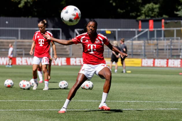 Fußballspielerin Lydia Andrade (MIttelfeld) beim Testspiel zwischen der 1. Frauen-Mannschaft des 1. FC Köln und dem FC Twente Enschede (NED) im Franz-Kremer-Stadion. (Endstand 5:1) Köln, 08.08.2026 NRW Deutschland *** Soccer player Lydia Andrade, midfielder, during the friendly match between the 1. FC Köln Women s Team and FC Twente Enschede (NED) at Franz Kremer Stadium. Final score: 5–1 for Köln, August 8, 2026, North Rhine-Westphalia, Germany Copyright: xChristophxHardtx