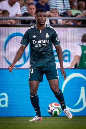 Fußball, Testspiel, Ferencvaros Budapest -Real Madrid FERENCVAROS - REAL MADRID Denzel Dumfries of Real on the ball during the FIFA friendly football match between Ferencvaros and Ream Madrid CF at the Ferencvaros stadium (Groupama arena). Budapest, Hungary, August 08, 2026. Photo by Branislav Racko Copyright: xx 080A8516