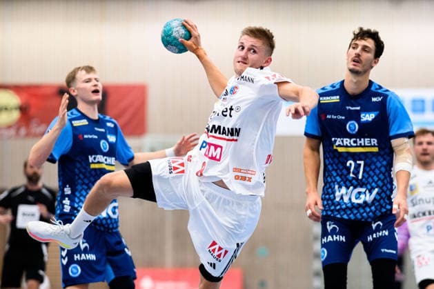 Altensteig: SCup - 26 27 - HC Erlangen - TVB Stuttgart Sander Andreassen Overjordet (HC Erlangen) Altensteig Eichwaldhalle Baden-Württemberg Deutschland *** Altensteig SCup 26 27 HC Erlangen TVB Stuttgart Sander Andreassen Overjordet HC Erlangen Altensteig Eichwaldhalle Baden-Württemberg Germany
