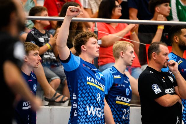 Altensteig: SCup - 26 27 - HC Erlangen - TVB Stuttgart Max Heydecke (Stuttgart) Jubel Freude Emotion Altensteig Eichwaldhalle Baden-Württemberg Deutschland *** Altensteig SCup 26 27 HC Erlangen TVB Stuttgart Max Heydecke Stuttgart Cheering Joy Emotion Altensteig Eichwaldhalle Baden-Württemberg Germany