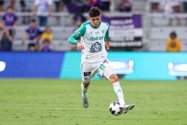 August 8, 2026, Orlando, Florida, USA: LeoÂ³n midfielder SEBASTIAN SANTOS (22) works the ball against Orlando City SC. Orlando City SC hosted Leon in a Leagues Cup march at Inter.Co Stadium in Orlando, FL. Orlando USA - ZUMAm299 20260808_znp_m299_003 Copyright: xTaylorxMcFeex