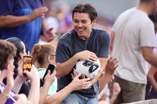 August 8, 2026, Orlando, Florida, USA: A fan catches a ball during a Leagues Cup Match between Leon and Orlando City SC. Orlando City SC hosted Leon in a Leagues Cup march at Inter.Co Stadium in Orlando, FL. Soccer 2026: Leon 2:1 Orlando City SC  - ZUMAm299 20260808_znp_m299_011 Copyright: xTaylorxMcFeex