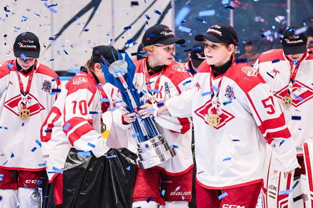 RUSSIA, MYTISHCHI - AUGUST 8, 2026: Gold medal winners, Spartak Moscow U12, celebrate with the trophy during the victory ceremony after the 2026 Ovi Cup final Ice hockey, Eishockey match in Mytishchi, northeast of Moscow. Ovi Cup is an annual youth ice hockey tournament named after three-time world champion Alexander Ovechkin and first held in 2018 2026 Ovi Cup Final Ice Hockey Match Outside Moscow  - ZUMAt113 20260808_zaa_t113_456 Copyright: xSofyaxSandurskayax