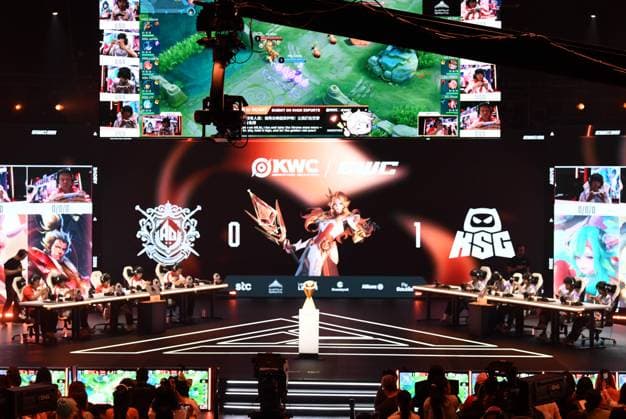 PARIS, FRANCE - AUGUST 08: Players from Team KSG compete in the final match against Team AG.AL during the Honor of Kings World Cup at 2026 Esports World Cup on August 8, 2026 in Paris, France.  Copyright: xChinaxNewsxServicex 111658921306