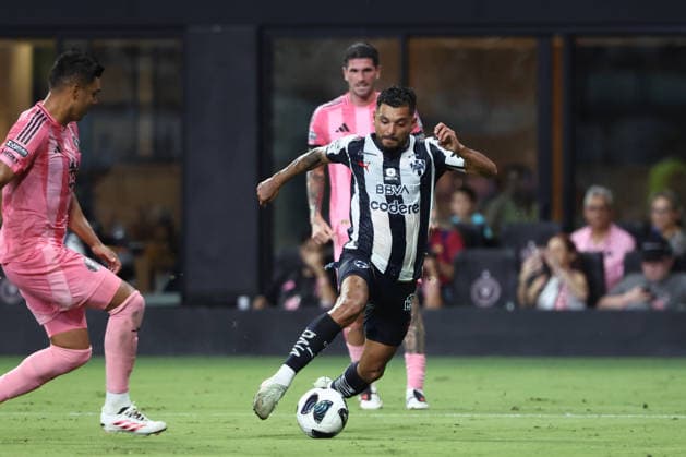 MIAMI, FL - AUGUST 08: Monterrey forward Jesus Manuel Corona (17) attacks with the ball in the first half during the match between CF Monterrey and Inter Miami on Saturday, August 8, 2026 at NU Stadium in Miami, FL (Photo by Peter Joneleit Icon Sportswire) SOCCER: AUG 08 Leagues Cup Miami vs Monterrey EDITORIAL USE ONLY Icon260808055