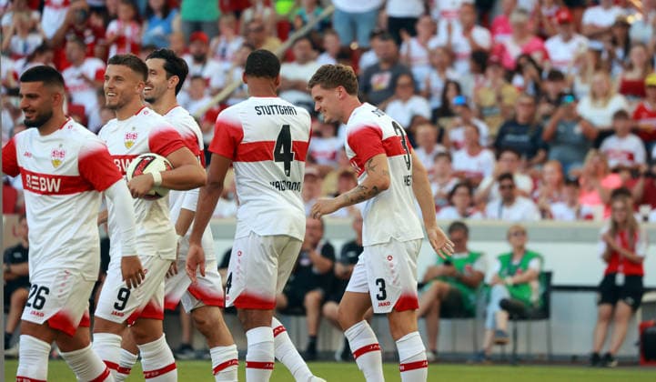 08.08.26 VfB Stuttgart - FC Everton Deutschland, Stuttgart, 08.08.2026, Fussball, Bundesliga, Saison 2026 2027, Testspiel, VfB Stuttgart - FC Everton: Ramon Hendriks (VfB Stuttgart); Jubel Tor 2:0 Hendriks. *** August 8, 2026, VfB Stuttgart vs. Everton, Germany, Stuttgart, August 8, 2026, Soccer, Bundesliga, 2026–2027 season, Friendly match, VfB Stuttgart vs. Everton, Ramon Hendriks, VfB Stuttgart, celebration, goal, 2–0, Hendriks