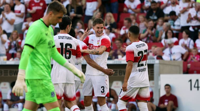 08.08.26 VfB Stuttgart - FC Everton Deutschland, Stuttgart, 08.08.2026, Fussball, Bundesliga, Saison 2026 2027, Testspiel, VfB Stuttgart - FC Everton: Ramon Hendriks (VfB Stuttgart); Jubel Tor 2:0 Hendriks. *** August 8, 2026, VfB Stuttgart vs. Everton, Germany, Stuttgart, August 8, 2026, Soccer, Bundesliga, 2026–2027 season, Friendly match, VfB Stuttgart vs. Everton, Ramon Hendriks, VfB Stuttgart, celebration, goal, 2–0, Hendriks
