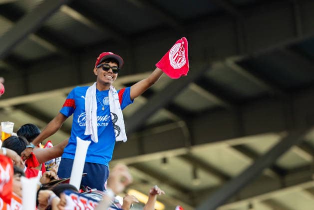 SAN JOSE, CA - AUGUST 08: A Chivas de Guadalajara fan cheers during a Leagues Cup Phase One match between Chivas de Guadalajara and FC Dallas on August 8, 2026 at PayPal Park in San Jose, CA. (Photo by Matthew Huang Icon Sportswire) SOCCER: AUG 08 Leagues Cup Chivas de Guadalajara vs Dallas EDITORIAL USE ONLY Icon260808001
