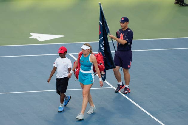 WTA, Tennis Damen Masters 1000 National Bank Open Toronto 2026 - Round of 16 - Day 8 Yekaterina Aleksandrova of Russia enters the court during the Women™s Singles round of 16 match against Aryna Sabalenka of Belarus on day 8 of the WTA Masters 1000 National Bank Open at Sobeys Stadium on August 8, 2026, in Toronto, Canada. (Photo by Leonardo Ramirez Eyepix Group) Copyright: xLeonardoxRamirezx xEyepixxGroupx LR_08082026_09363