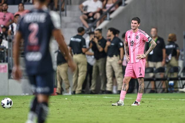 August 8, 2026, Miami, Florida, USA: RODRIGO DE PAUL (7) of Inter Miami CF looks on during a 2026 Leagues Cup soccer match between Inter Miami CF and Monterrey Soccer 2026: Inter Miami CF 1:2 Monterrey.  - ZUMAa257 20260808_zsp_a257_011 Copyright: xChrisxArjoonx