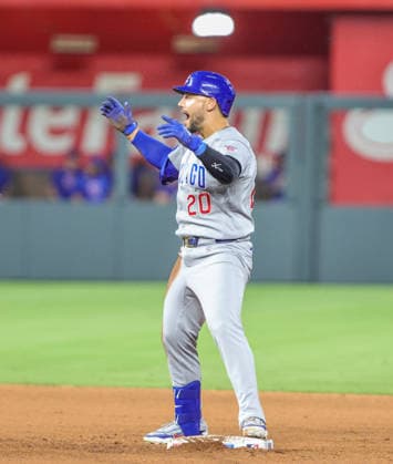 AUG 08, 2026: Chicago Cubs designated hitter Michael Conforto (20) celebrates at second base after hitting a double in the 9th inning against the Kansas City Royals at Kauffman Stadium Kansas City, MO. CSM Kansas City United States - ZUMAc04_ 20260808_zma_c04_340 Copyright: xRomanxPunox