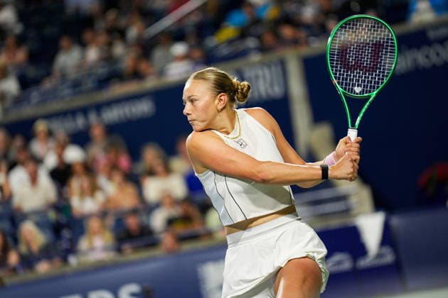 National Bank Open 2026 - Day 8 TORONTO, CANADA - AUGUST 8 : Amanda Anisimova of the United States in action against Elina Svitolina of Ukraine in the round of 16 during the WTA, Tennis Damen 1000 National Bank Open in Toronto, Ontario, Canada on August 8, 2026. Mert Alper Dervis Anadolu Ontario Canada. Editorial use only. Please get in touch for any other usage.  Copyright: x2026xAnadoluxMertxAlperxDervisx