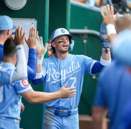 AUG 08, 2026: Kansas City Royals shortstop Bobby Witt Jr. (7) celebrates in the dugout against the Chicago Cubs at Kauffman Stadium Kansas City, MO. CSM Kansas City United States - ZUMAc04_ 20260808_zma_c04_345 Copyright: xRomanxPunox
