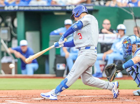 AUG 08, 2026: Chicago Cubs third baseman Alex Bregman (3) at bat in the 2nd inning against the Kansas City Royals at Kauffman Stadium Kansas City, MO. CSM Kansas City United States - ZUMAc04_ 20260808_zma_c04_351 Copyright: xRomanxPunox