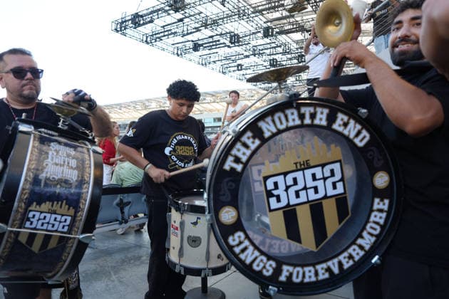 Fans of Los Angeles cheer before a Leagues Cup match between Toluca and Los Angeles FC at BMO Stadium in Los Angeles, USA, 08 August 2026. Leagues Cup: Toluca vs Los Angeles FC !ACHTUNG: NUR REDAKTIONELLE NUTZUNG!  Copyright: xOmarxAlonsox AME7351 20260809-55021103537_1