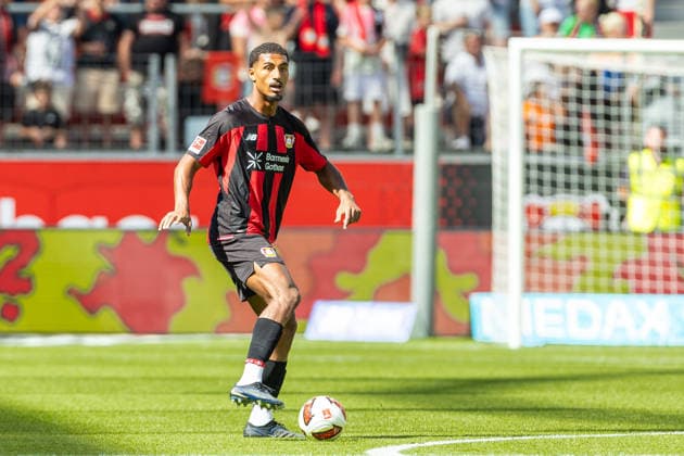 Loic Bade (Bayer 04 Leverkusen) controls the ball during the pre-season friendly match between Bayer 04 Leverkusen and Sevilla FC at BayArena on August 8, 2026 in Leverkusen, Germany. (Photo by Mario Hommes DeFodi Images) - *** Loic Bade of Bayer 04 Leverkusen controls the ball during the preseason friendly match between Bayer 04 Leverkusen and Sevilla FC at BayArena on August 8, 2026, in Leverkusen, Germany. Photo by Mario Hommes, DeFodi Images