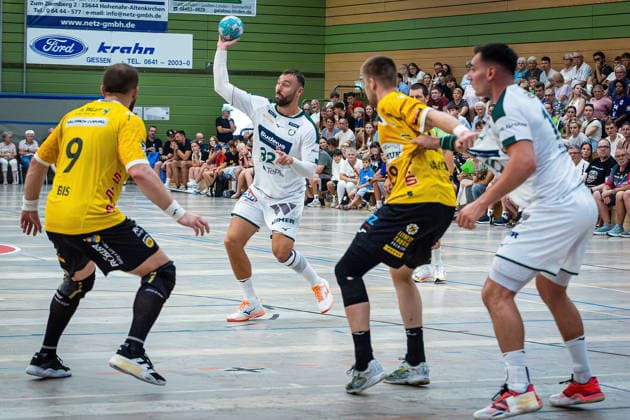 08.08.2026, xovx, Handball Lindencup, HSG Wetzlar - HSC 2000 Coburg v.l. Bartlomiej Bis (HSC Coburg), Nikolaj Laesö (HSG Wetzlar), Leonards Valkovskis (HSC Coburg), Josip Simic (HSG Wetzlar) Linden Stadthalle Hessen Deutschland (DE) *** August 8, 2026, xovx, Lindencup Handball, HSG Wetzlar vs. HSC 2000 Coburg: Bartlomiej Bis (HSC Coburg), Nikolaj Laesö (HSG Wetzlar), Leonards Valkovskis (HSC Coburg), Josip Simic (HSG Wetzlar); Linden Stadthalle, Hesse, Germany, DE