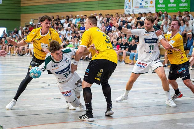 08.08.2026, xovx, Handball Lindencup, HSG Wetzlar - HSC 2000 Coburg v.l. Sven Wesseling (HSC Coburg), Paul Kompenhans (HSG Wetzlar), Nils Röller (HSC Coburg), Petter Överby (HSG Wetzlar), Jakob Knauer (HSC Coburg) Linden Stadthalle Hessen Deutschland (DE) *** August 8, 2026, xovx, Lindencup Handball, HSG Wetzlar vs. HSC 2000 Coburg; Sven Wesseling (HSC Coburg), Paul Kompenhans (HSG Wetzlar), Nils Röller (HSC Coburg), Petter Överby (HSG Wetzlar), Jakob Knauer (HSC Coburg); Linden Stadthalle, Hesse, Germany, DE