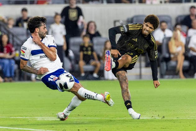 August 8, 2026, Los Angeles, California, USA: Los Angeles FC forward David Martinez (30) and Toluca FC defender Santiago Simon (19) vie for the ball during a Leagues Club soccer match on Saturday, Aug. 8, 2026 in Los Angeles. Los Angeles USA - ZUMAc68_ 20260808_zaf_c68_004 Copyright: xRingoxChiux