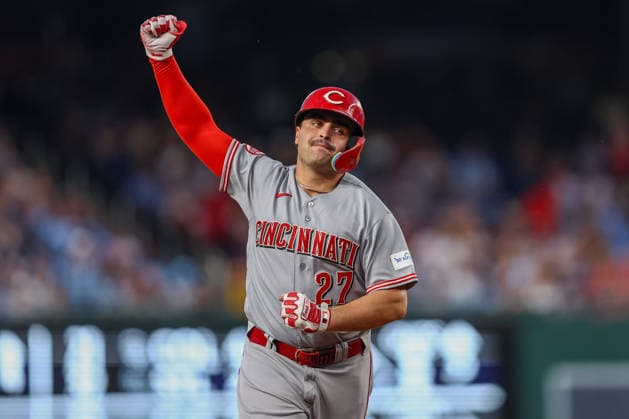 August 8, 2026, Washington D.C, District Of Columbia, United States: Washington, DC; Cincinnati Reds first baseman Sal Stewart (27) celebrates a home run by teammate Eugenio SuoÂ¡rez during the Major League Baseball game between the Washington Nationals and the Cincinnati Reds at Nationals Park on Saturday, August 8, 2026. The Nationals beat the Reds 8-2. Washington D.C United States - ZUMAp258 20260808_znp_p258_019 Copyright: xStevexPrakopex