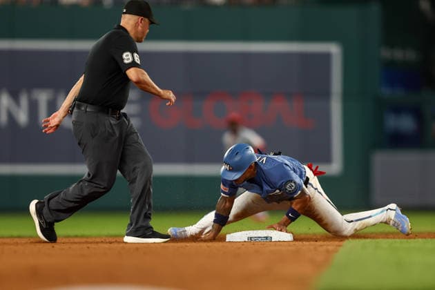 August 8, 2026, Washington D.C, District Of Columbia, United States: Washington, DC; Washington Nationals third baseman Jorbit Vivas (84) slides into second base with a steal during the Major League Baseball game between the Washington Nationals and the Cincinnati Reds at Nationals Park on Saturday, August 8, 2026. The Nationals beat the Reds 8-2. MLB, Baseball Herren, USA Washington Nationals 8:2 Cincinnati Reds  - ZUMAp258 20260808_znp_p258_061 Copyright: xStevexPrakopex