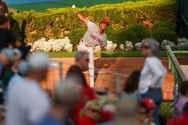 August 8, 2026, Washington D.C, District Of Columbia, United States: Washington, DC; Cincinnati Reds pitcher Chase Burns (26) warms up in the bullpen as fans watch before the start of the Major League Baseball game between the Washington Nationals and the Cincinnati Reds at Nationals Park on Saturday, August 8, 2026. The Nationals beat the Reds 8-2. Washington D.C United States - ZUMAp258 20260808_znp_p258_052 Copyright: xStevexPrakopex