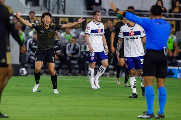 Leagues Cup - LAFC vs Deportivo Toluca Los Angeles FC forward Son Heung-Min (L) complains to the referee in the first half during the Leagues Cup Phase One soccer match between Los Angeles FC and Deportivo Toluca at BMO Stadium in Los Angeles, California, USA, 08 August 2026. LOS ANGELES CALIFORNIA United States  Copyright: xCHRISxTORRESx