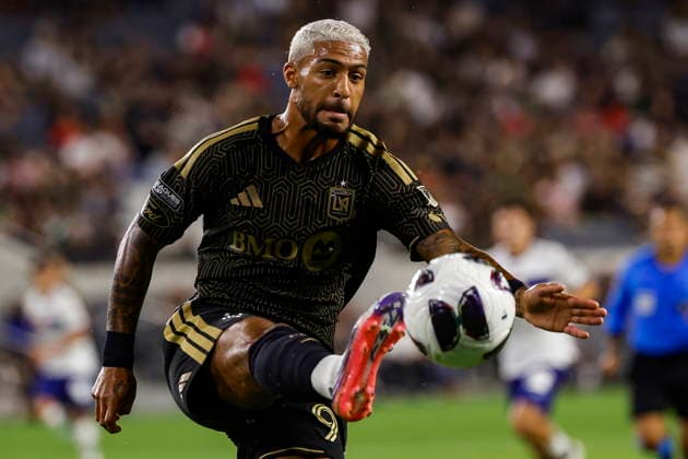 Leagues Cup - LAFC vs Deportivo Toluca Los Angeles FC forward Denis Bouanga goes for the ball in the first half during the Leagues Cup Phase One soccer match between Los Angeles FC and Deportivo Toluca at BMO Stadium in Los Angeles, California, USA, 08 August 2026. LOS ANGELES CALIFORNIA United States  Copyright: xCHRISxTORRESx