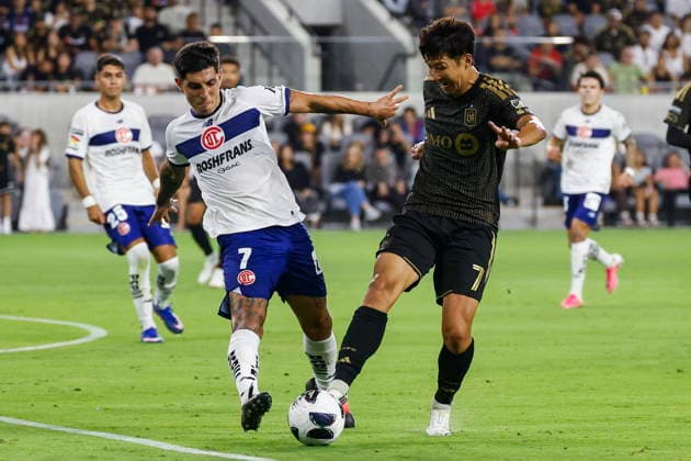 Leagues Cup - LAFC vs Deportivo Toluca Toluca midfielder Victor Guzman (L) and Los Angeles FC forward Son Heung-Min (R) battle for possession in the first half during the Leagues Cup Phase One soccer match between Los Angeles FC and Deportivo Toluca at BMO Stadium in Los Angeles, California, USA, 08 August 2026. LOS ANGELES CALIFORNIA United States  Copyright: xCHRISxTORRESx
