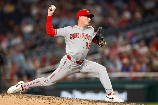 August 8, 2026, Washington D.C, District Of Columbia, United States: Washington, DC; Cincinnati Reds pitcher Ron Marinaccio (97) delivers a pitch during the Major League Baseball game between the Washington Nationals and the Cincinnati Reds at Nationals Park on Saturday, August 8, 2026. The Nationals beat the Reds 8-2. Washington D.C United States - ZUMAp258 20260808_znp_p258_071 Copyright: xStevexPrakopex