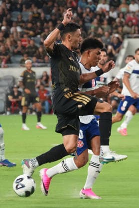 Jesus Gallardo (c-back) of Toluca vies for the ball with Marco Delgado of Los Angeles FC during a Leagues Cup match between Toluca and Los Angeles FC at BMO Stadium in Los Angeles, USA, 08 August 2026. Leagues Cup: Toluca vs Los Angeles FC !ACHTUNG: NUR REDAKTIONELLE NUTZUNG!  Copyright: xOmarxAlonsox AME7364 20260809-55021103638_1