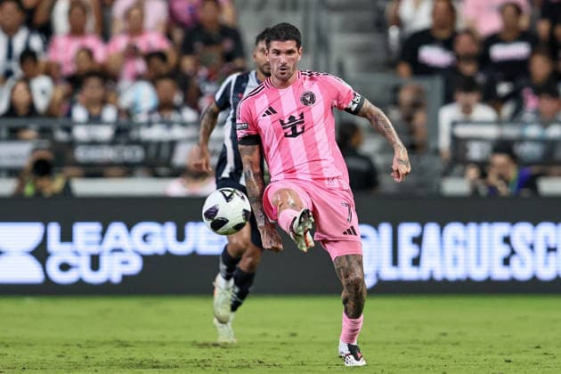 August 8, 2026, Miami, Florida, USA: RODRIGO DE PAUL (7) of Inter Miami CF controls a ball during a 2026 Leagues Cup soccer match between Inter Miami CF and Monterrey Soccer 2026: Inter Miami CF 1:2 Monterrey.  - ZUMAa257 20260808_zsp_a257_015 Copyright: xChrisxArjoonx