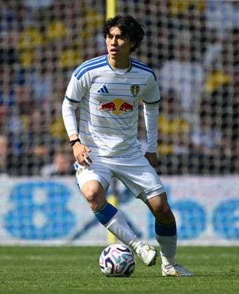 Ao Tanaka of Leeds United Leeds United v RB Leipzig, Pre Season Friendly, Football, Elland Road, Leeds, UK - 08 Aug 2026Leeds Elland Road United Kingdom EDITORIAL USE ONLY No use with unauthorised audio, video, data, fixture lists, club league logos or live services. Online in-match use limited to 120 images, no video emulation. No use in betting, games or single club league player publications.  Copyright: xAnnaxGowthorpe Shutterstockx 17051042cu