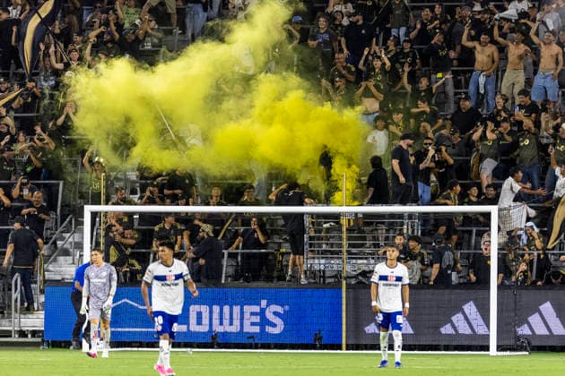 August 8, 2026, Los Angeles, California, USA: Los Angeles FC fans celebrate after defender Eddie Segura (4) scoring against the Toluca FC during a Leagues Club soccer match on Saturday, Aug. 8, 2026 in Los Angeles. Los Angeles USA - ZUMAc68_ 20260808_zaf_c68_021 Copyright: xRingoxChiux