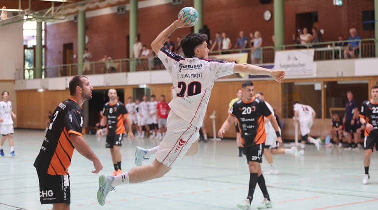 Handball, Testspiel, SG BBM Bietigheim - Kadetten Schaffhausen Bönnigheim , Handball SG BBM Bietigheim vs. Kadetten Schaffhausen , Moritz Strosack ( BBM ) *** Bönnigheim, Handball: SG BBM Bietigheim vs. Kadetten Schaffhausen, Moritz Strosack (BBM)