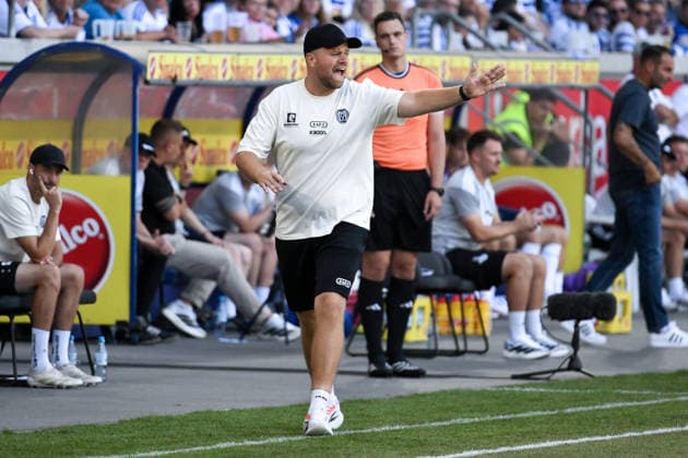 Trainer Lucas Beniermann (SV Meppen) 08.08.2026, Fussball, 3. Liga, Saison 2026 27, 1. Spieltag, MSV Duisburg - SV Meppen 3:0 DFB regulations prohibit any use of photographs as image sequences and or quasi-video Duisburg Schauinsland Reisen Arena Nordrhein Westfalen Deutschland *** Coach Lucas Beniermann, SV Meppen 08, August 8, 2026, Soccer, 3rd Division, 2026–27 Season, Matchday 1, MSV Duisburg vs. SV Meppen 3–0. DFB regulations prohibit any use of photographs as image sequences and or quasi-video. Duisburg, Schauinsland Reisen Arena, North Rhine-Westphalia, Germany Team2
