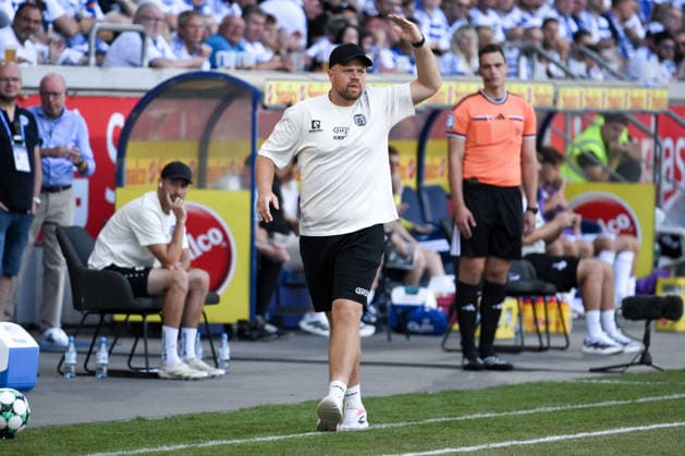 Trainer Lucas Beniermann (SV Meppen) 08.08.2026, Fussball, 3. Liga, Saison 2026 27, 1. Spieltag, MSV Duisburg - SV Meppen 3:0 DFB regulations prohibit any use of photographs as image sequences and or quasi-video Duisburg Schauinsland Reisen Arena Nordrhein Westfalen Deutschland *** Coach Lucas Beniermann, SV Meppen 08, August 8, 2026, Soccer, 3rd Division, 2026–27 Season, Matchday 1, MSV Duisburg vs. SV Meppen 3–0. DFB regulations prohibit any use of photographs as image sequences and or quasi-video. Duisburg, Schauinsland Reisen Arena, North Rhine-Westphalia, Germany Team2