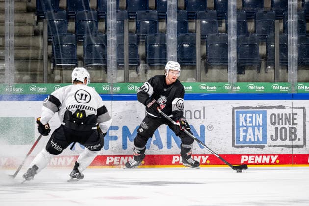 Eishockey, DEL, Nürnberg Ice Tigers, Trainingsauftakt 08.08.2026 - Eishockey - Saison 2026 2027 - Penny DEL - Trainingsauftakt der Nürnberg Ice Tigers Icetigers - ThHa - xthxhax - Chris Jandric (77, Nürnberg Ice Tigers, NIT ) *** August 8, 2026 Ice Hockey Season 2026–2027 Penny DEL Start of Training for the Nuremberg Ice Tigers Icetigers ThHa xthxhax Chris Jandric 77, Nuremberg Ice Tigers, NIT