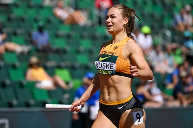 Leichtathletik, U20 WM in Eugene #2 World Athletics U20 Championships Oregon 2026 EUGENE, UNITED STATES OF AMERICA - AUGUST 8, 2026 : Eni Kuske (GER) competing in the 4x400m during the World Athletics U20 Championships Oregon 2026 at Hayward Field on August 8, 2026 in Eugene, United States Of America. *** World Athletics U20 Championships, Oregon 2026, EUGENE, UNITED STATES OF AMERICA AUGUST 8, 2026 Eni Kuske (GER) competing in the 4x400m during the World Athletics U20 Championships Oregon 2026 at Hayward Field on August 8, 2026, in Eugene, United States of America Copyright: xBEAUTIFULxSPORTS DecaxText&Bildx