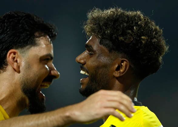 Fußball, ASEAN Hyundai Cup, Malaysia - Philippinen August 8, 2026, Kuala Lumpur, Malaysia: Pavithran Gunalan of Malaysia (R) celebrates with teammates after scoring a goal during the ASEAN Hyundai Cup 2026 match between Malaysia and Philippines at Kuala Lumpur Football Stadium, Cheras. Final score; Malaysia 1:0 Philippines. ASEAN Hyundai Cup 2026 Malaysia Vs Philippines In Kuala Lumpur, Malaysia - 8 Aug 2026  - ZUMAs197 20260808_aaa_s197_260 Copyright: xWongxFokxLoyx