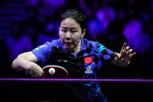 (260809) -- YOKOHAMA, Aug. 9, 2026 -- Chen Xingtong of China hits a return during the women s singles semifinal match between Chen Xingtong of China and Kuai Man of China at the WTT Champions Yokohama 2026 in Yokohama, Japan, Aug. 9, 2026. ) (SP)JAPAN-YOKOHAMA Table tennis, Tischtennis WTT CHAMPIONS YOKOHAMA-WOMEN S SINGLES JiaxHaocheng 
