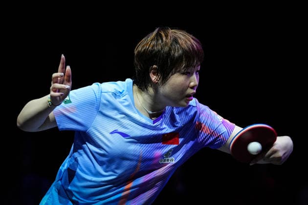 (260809) -- YOKOHAMA, Aug. 9, 2026 -- Kuai Man of China hits a return during the women s singles semifinal match between Chen Xingtong of China and Kuai Man of China at the WTT Champions Yokohama 2026 in Yokohama, Japan, Aug. 9, 2026. ) (SP)JAPAN-YOKOHAMA Table tennis, Tischtennis WTT CHAMPIONS YOKOHAMA-WOMEN S SINGLES JiaxHaocheng 