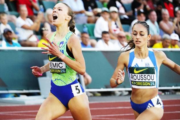 Leichtathletik, U20 WM in Eugene #3 (260809) -- EUGENE, Aug. 9, 2026 -- Ziva Remic (L) of Slovenia reacts during the women s 800m final at the 2026 World U20 Athletics Championships in Eugene, Oregon, the United States, Aug. 8, 2026. ) (SP)U.S.-EUGENE-ATHLETICS-2026 WORLD U20 CHAMPIONSHIPS WuxXiaoling 