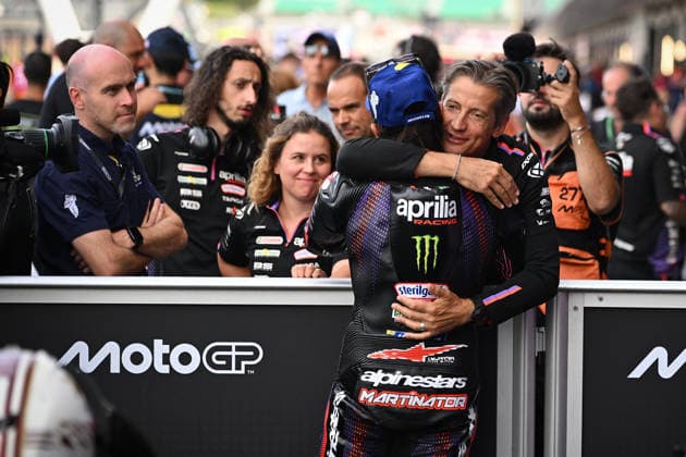 MOTO - MOTO GP - BRITISH GRAND PRIX 2026 MARTIN Jorge (spa), Aprilia Racing, Aprilia RS-GP26, portrait, celebrating his pole position with Rivola Massimo (ita), CEO Aprilia Racing during the 2026 Qatar Airways Grand Prix of Great Britain on the Silverstone Circuit from August 7 to 9, 2026, in Silverstone, United Kingdom - SilverstoneUnited Kingdom  Copyright: xGIGIxSOLDANOx