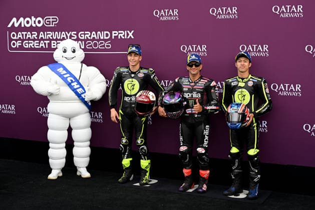 MOTO - MOTO GP - BRITISH GRAND PRIX 2026 MARTIN Jorge (spa), Aprilia Racing, Aprilia RS-GP26, portrait, celebrating his pole position with FERNANDEZ Raul (spa), Trackhouse MotoGP Team, Aprilia RS-GP26 and OGURA Ai (jpn), Trackhouse MotoGP Team, Aprilia RS-GP26 during the 2026 Qatar Airways Grand Prix of Great Britain on the Silverstone Circuit from August 7 to 9, 2026, in Silverstone, United Kingdom - SilverstoneUnited Kingdom  Copyright: xGIGIxSOLDANOx