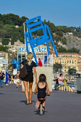 8ème étape du Tour de France Femmes avec Zwift avec l arrivée à Nice, le 8 août 2026. Les coureuses ont parcouru 172 km entre Sisteron et Nice et c est la Néerlandaise, championne d Europe, D.Vollering qui franchit la ligne d’arrivée en premier et reprend le maillot jaune à la Polonaise K.Niewiadoma (Canyon-SRAM), avec huit secondes d’avance. A Nice, sur le podium, elle est suivie par l’Italienne Elisa Longo Borghini et K.Niewiadoma. Bruno Bebert Bestimage Stage 8 of the Tour de France Femmes avec Zwift concluded in Nice on August 8, 2026. The riders covered 172 km between Sisteron and Nice, with Dutch European champion D. Vollering crossing the finish line first; she reclaimed the yellow jersey from Poland’s K. Niewiadoma (Canyon-SRAM), taking an eight-second lead. On the podium in Nice, she was joined by Italy’s Elisa Longo Borghini and K. Niewiadoma Nice France  Copyright: xBrunoxBebertx xBestimagexBrunoxBebertx xBestimagex