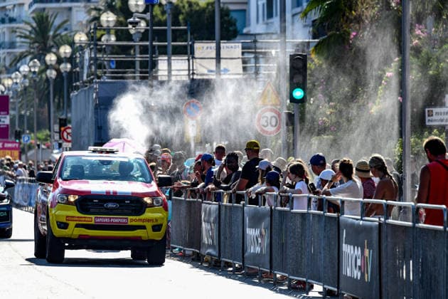 8ème étape du Tour de France Femmes avec Zwift avec l arrivée à Nice, le 8 août 2026. Les coureuses ont parcouru 172 km entre Sisteron et Nice et c est la Néerlandaise, championne d Europe, D.Vollering qui franchit la ligne d’arrivée en premier et reprend le maillot jaune à la Polonaise K.Niewiadoma (Canyon-SRAM), avec huit secondes d’avance. A Nice, sur le podium, elle est suivie par l’Italienne Elisa Longo Borghini et K.Niewiadoma. Bruno Bebert Bestimage Stage 8 of the Tour de France Femmes avec Zwift concluded in Nice on August 8, 2026. The riders covered 172 km between Sisteron and Nice, with Dutch European champion D. Vollering crossing the finish line first; she reclaimed the yellow jersey from Poland’s K. Niewiadoma (Canyon-SRAM), taking an eight-second lead. On the podium in Nice, she was joined by Italy’s Elisa Longo Borghini and K. Niewiadoma Nice France  Copyright: xBrunoxBebertx xBestimagexBrunoxBebertx xBestimagex