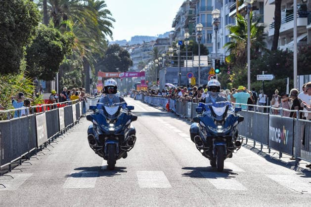 8ème étape du Tour de France Femmes avec Zwift avec l arrivée à Nice, le 8 août 2026. Les coureuses ont parcouru 172 km entre Sisteron et Nice et c est la Néerlandaise, championne d Europe, D.Vollering qui franchit la ligne d’arrivée en premier et reprend le maillot jaune à la Polonaise K.Niewiadoma (Canyon-SRAM), avec huit secondes d’avance. A Nice, sur le podium, elle est suivie par l’Italienne Elisa Longo Borghini et K.Niewiadoma. Bruno Bebert Bestimage Stage 8 of the Tour de France Femmes avec Zwift concluded in Nice on August 8, 2026. The riders covered 172 km between Sisteron and Nice, with Dutch European champion D. Vollering crossing the finish line first; she reclaimed the yellow jersey from Poland’s K. Niewiadoma (Canyon-SRAM), taking an eight-second lead. On the podium in Nice, she was joined by Italy’s Elisa Longo Borghini and K. Niewiadoma Nice France  Copyright: xBrunoxBebertx xBestimagexBrunoxBebertx xBestimagex